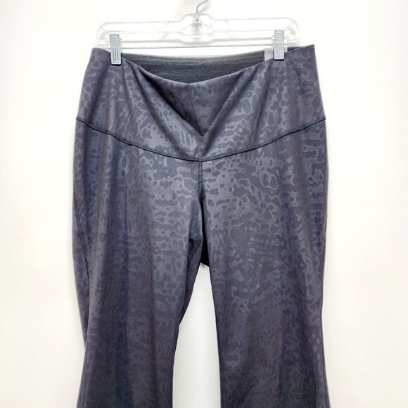 Adidas Womens Leggings flared High-Rise Tight Fit  With Subtle Leopard Print 1X - Picture 10 of 15